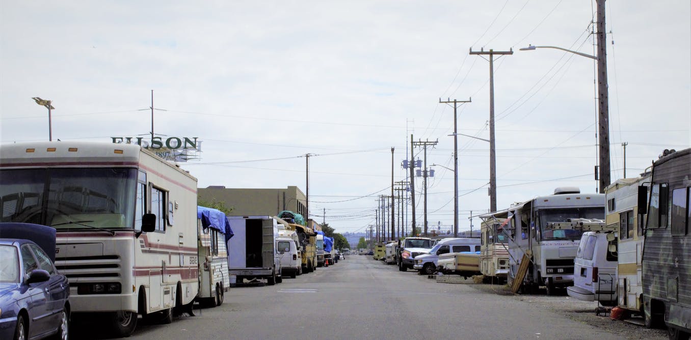 Without parking, thousands of Americans who live in vehicles have