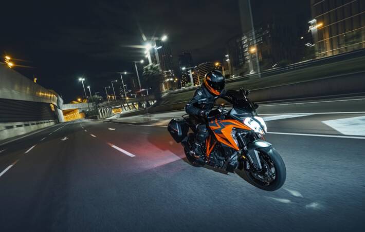 2022 KTM 1290 Super Duke GT