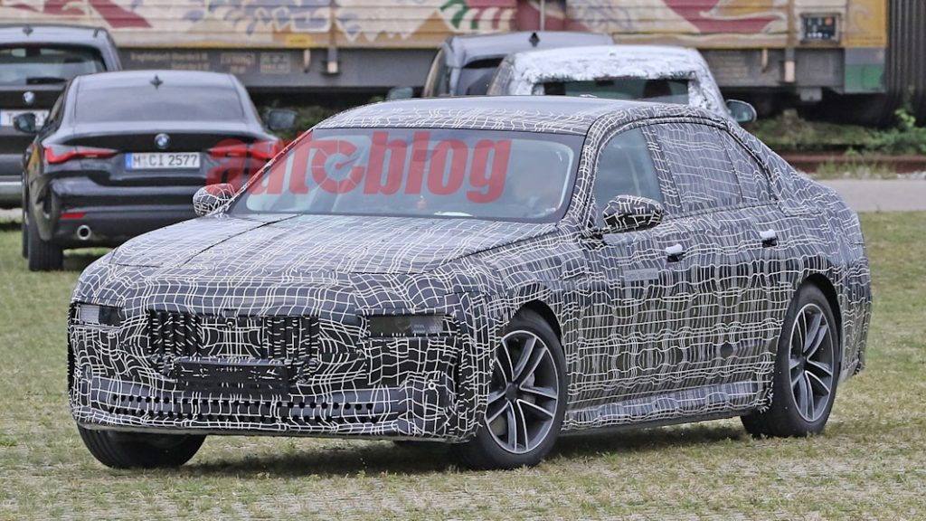 2023 BMW 7 Series going heavy on technology and output