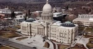 Teacher health insurance bill passes Senate committee - 6 On Your Side