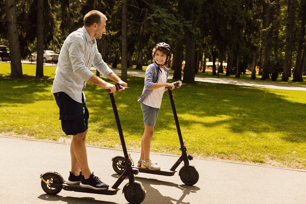 The 5 Best Electric Scooters For Kids In 2021