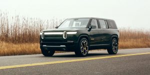 2022 Rivian R1S