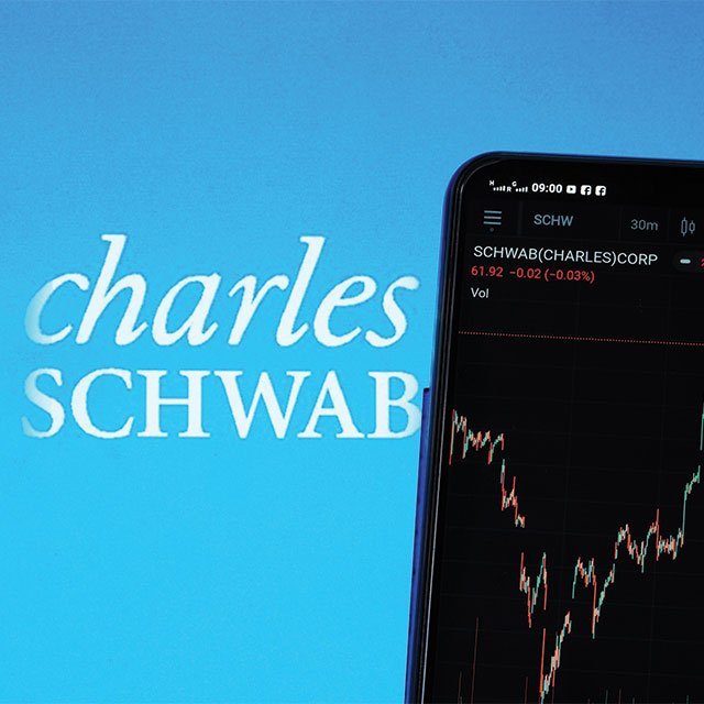 Investors Still Confident, but Bearishness Is Building: Schwab Survey