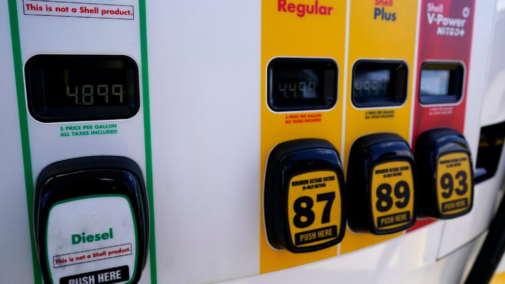 Gas prices keep climbing, as companies export more U.S. oil