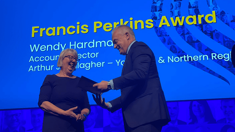 Wendy Hardman presented with BIBA’s Francis Perkins Award
