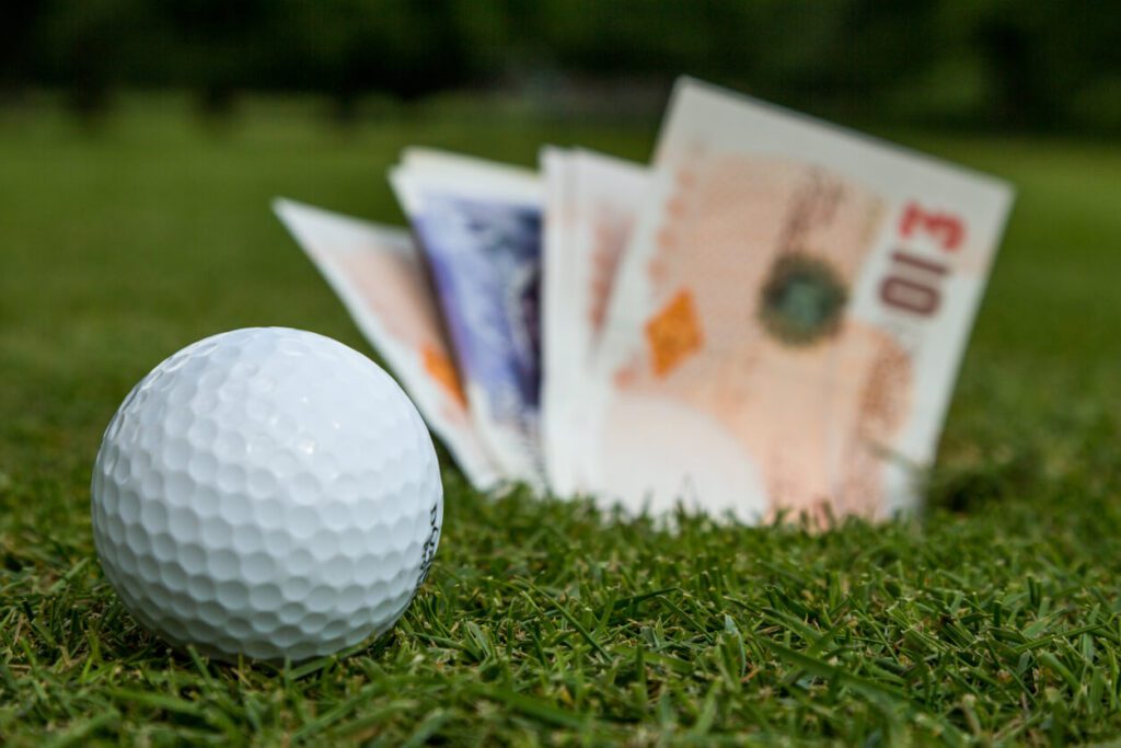 How to play golf on a budget