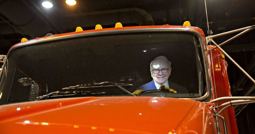 Warren Buffett backs driverless trucks, now they're real: Thomas Black