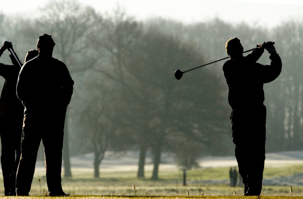 How to keep warm playing golf