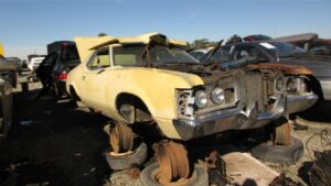 Junkyard Gem: 1972 Mercury Cougar XR-7