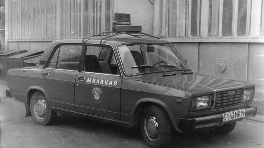 The Soviets Made Fast(ish) Rotary-Powered Ladas For the KGB