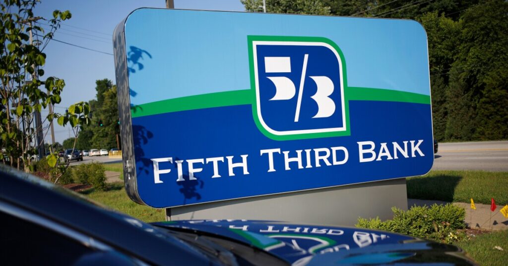 Fifth Third buying health care commercial-payments fintech