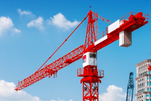 The increased risk of tower crane collapse events due to adverse weather