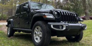 Ezra Dyer: I'm Afraid to Start Modifying My Jeep Gladiator