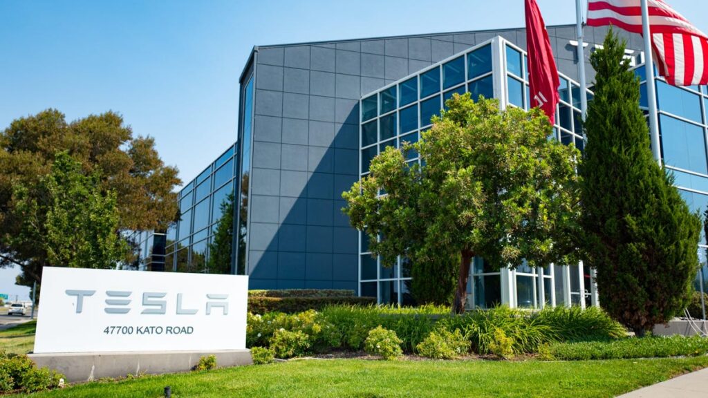 Court Orders Tesla to Re-Hire Pro-Union Employee Fired in 2017