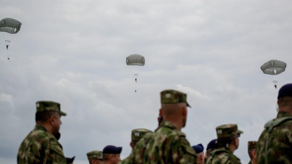 Faulty Army-Issued Parachute Responsible for Soldiers Being Sucked Out of Aircraft: Lawsuit