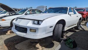 Junkyard Gem: 1992 Chevrolet Camaro RS Coupe