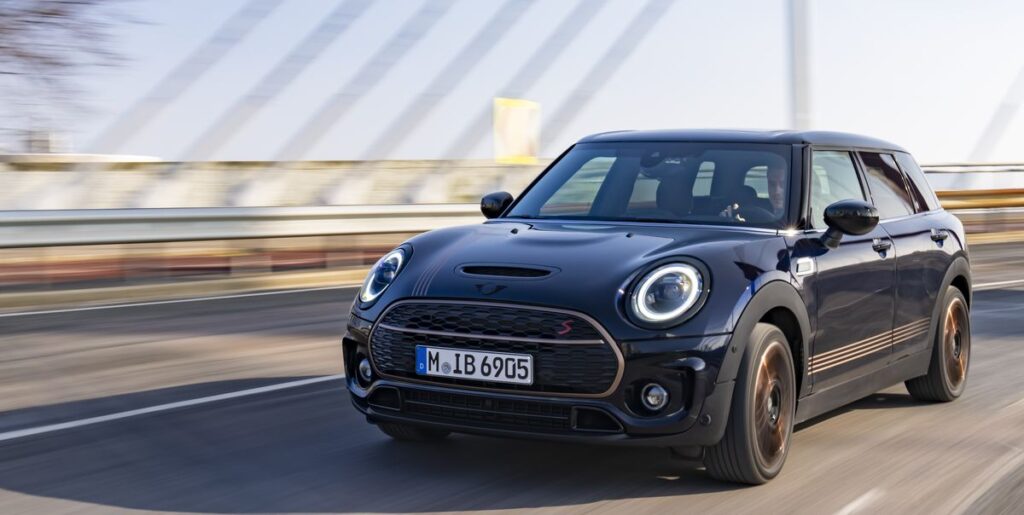 2024 Mini Clubman Costs an Arm and a Leg to Celebrate the Past