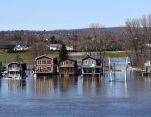 Severe flooding on the Ottawa River (for illustrative purposes only)