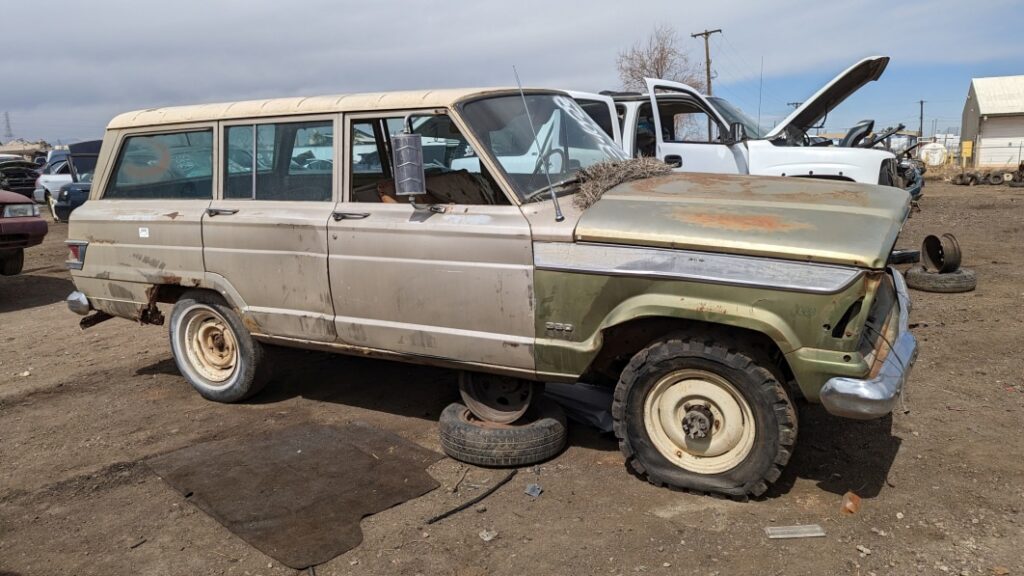 Junkyard Gem: 1966 Jeep Wagoneer 4WD