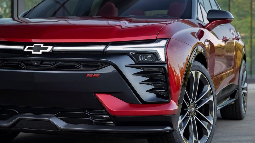 Ford's Jim Farley Says GM Ditching CarPlay 'Isn't Customer Centric'