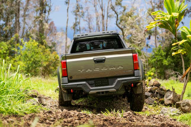 2024 Toyota Tacoma Cabin