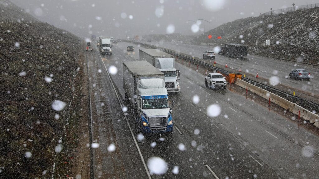 Truckers Demand Feds End Rampant Wage Theft