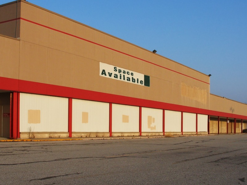 Vacant retail space at an abandoned shopping mall must still be insured