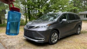 2023 Toyota Sienna Cupholder Mega Test: Will the Nalgene bottle fit?