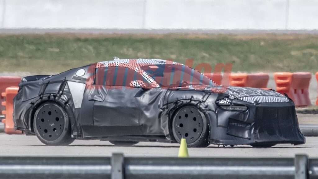 Ford Mustang road-going GT3 prototype spied: wide body, center-exit exhaust