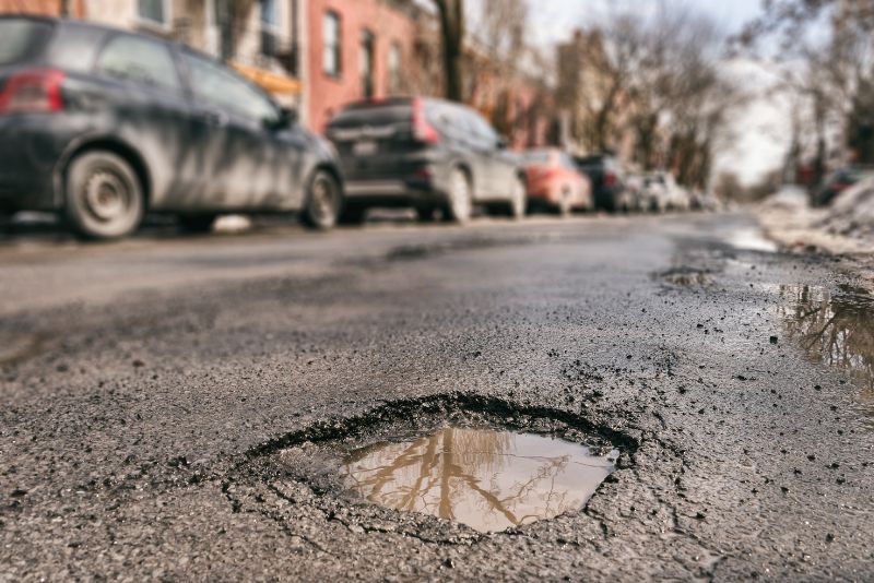 £300m spent by councils on pothole claims