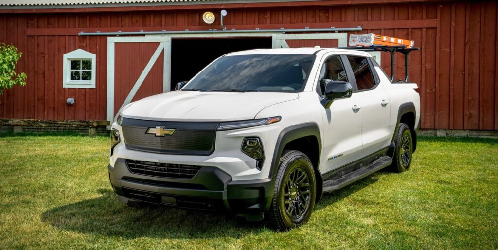 2024 Chevy Silverado EV 4WT Gets to Work