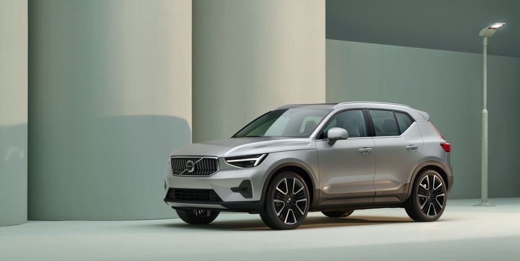 2024 Volvo XC40 and XC60 SUVs Drop Front-Wheel-Drive Option