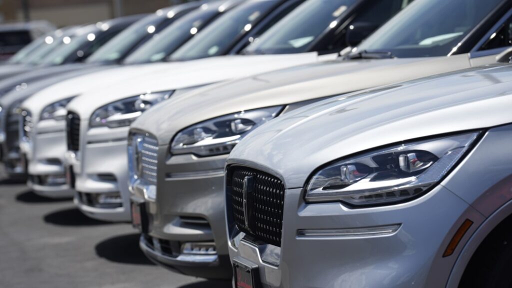 Inventories grow as automakers overcome worst supply issues