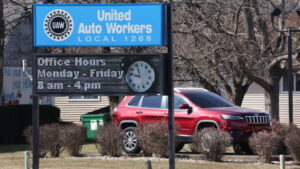 UAW wants EPA to soften vehicle emissions plan