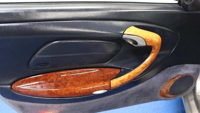 1999 Porsche 911 door