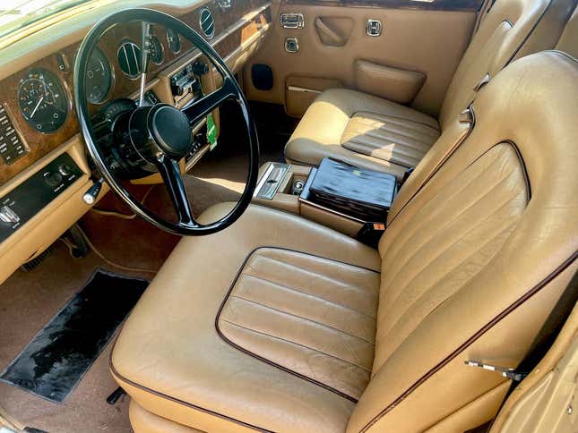 Image for article titled At $9,500, Is This Long Dormant 1979 Rolls-Royce Siler Shadow II An Elegant Deal?