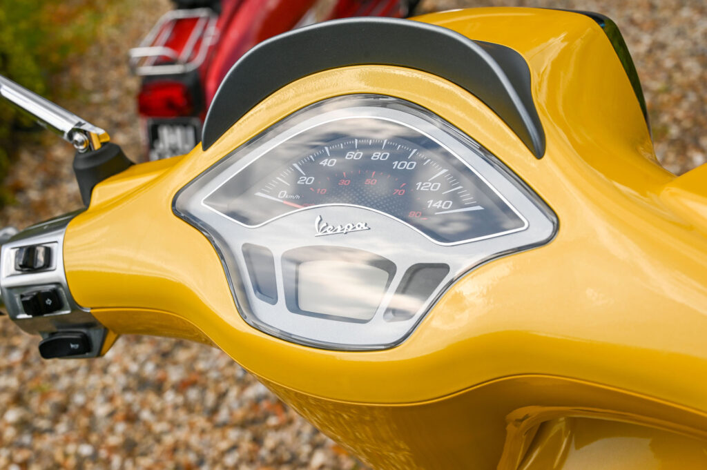 Vespa Primavera Sprint speedo