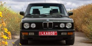 Roll Like an Actual King in This 1987 BMW M5, Our Bring a Trailer Auction Pick