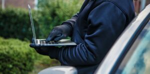 To steal today's computerized cars, thieves go high-tech