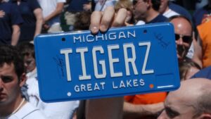 Michigan bill would revive two popular retro license plate designs