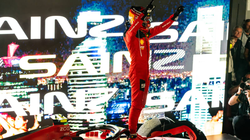 Carlos Sainz wins Singapore Grand Prix as Verstappen's streaks end