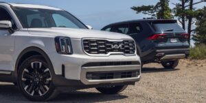 Comparison Test: 2023 Kia Telluride vs. 2024 Toyota Grand Highlander