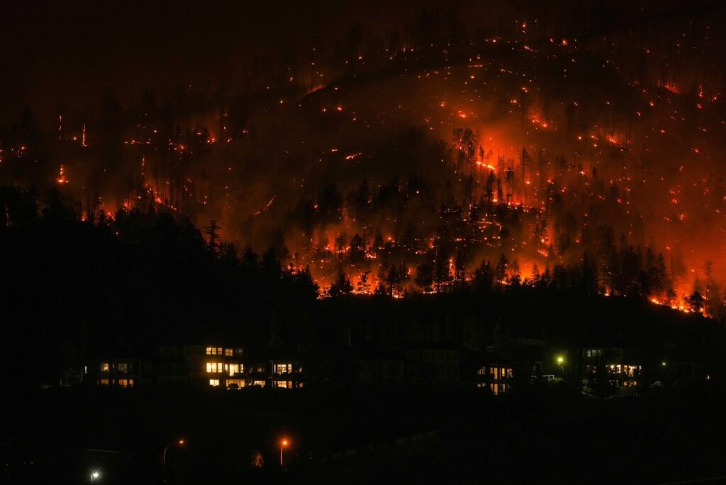 A Kelowna wildfire burns on Aug. 18