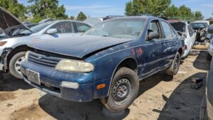 Junkyard Gem: 1995 Nissan Altima GXE