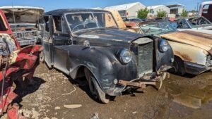 Junkyard Gem: 1959 Princess DM4 Limousine