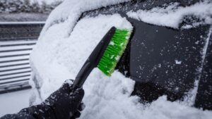 The best car snow brushes of 2023