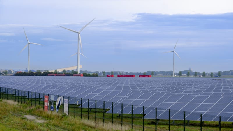 4 myths about green energy being pushed by GOP candidates
