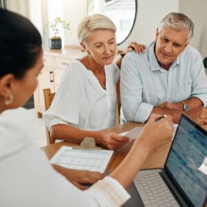 An older couple with an advisor