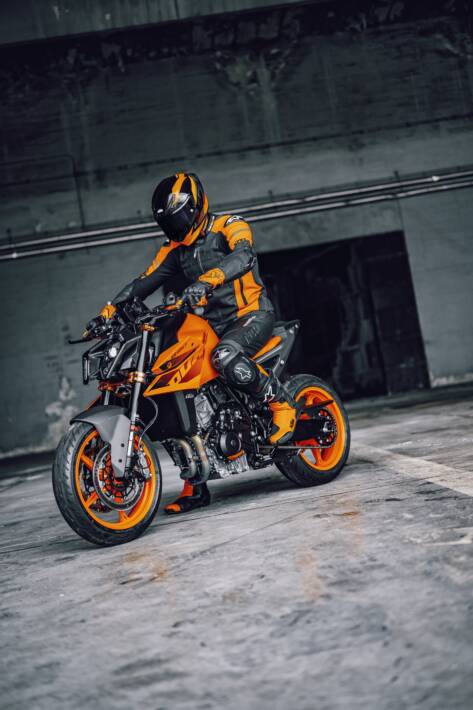 2024 KTM Duke 990