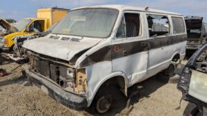 Junkyard Gem: 1982 Dodge B250 Ram Wagon with 4-on-the-floor manual